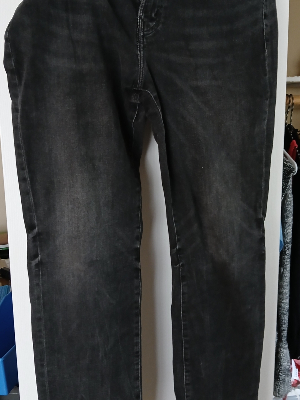 American Eagle Outfitters Men's Black Washed Relaxed Jeans